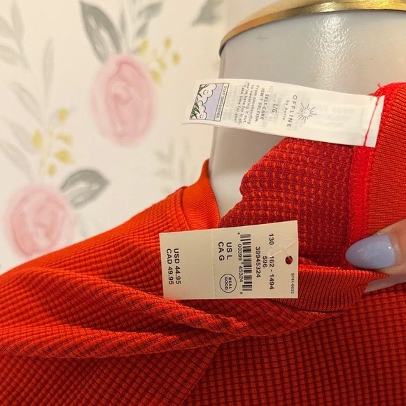 Aerie Offline Red Long Sleeve Crop Top - Picture 3 of 3